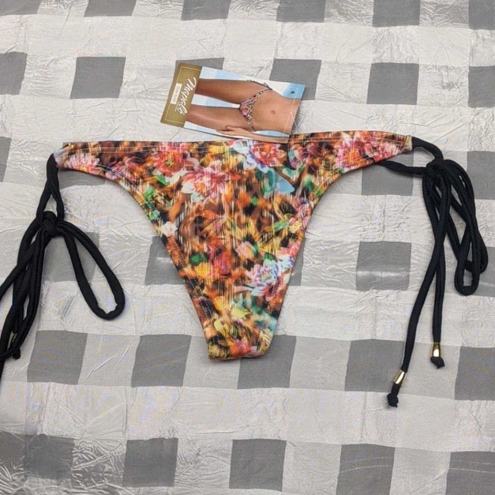 Thong bikini bottom